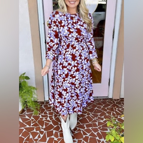 Lavender Floral Midi Dress, NWT, size Large - Picture 7 of 8